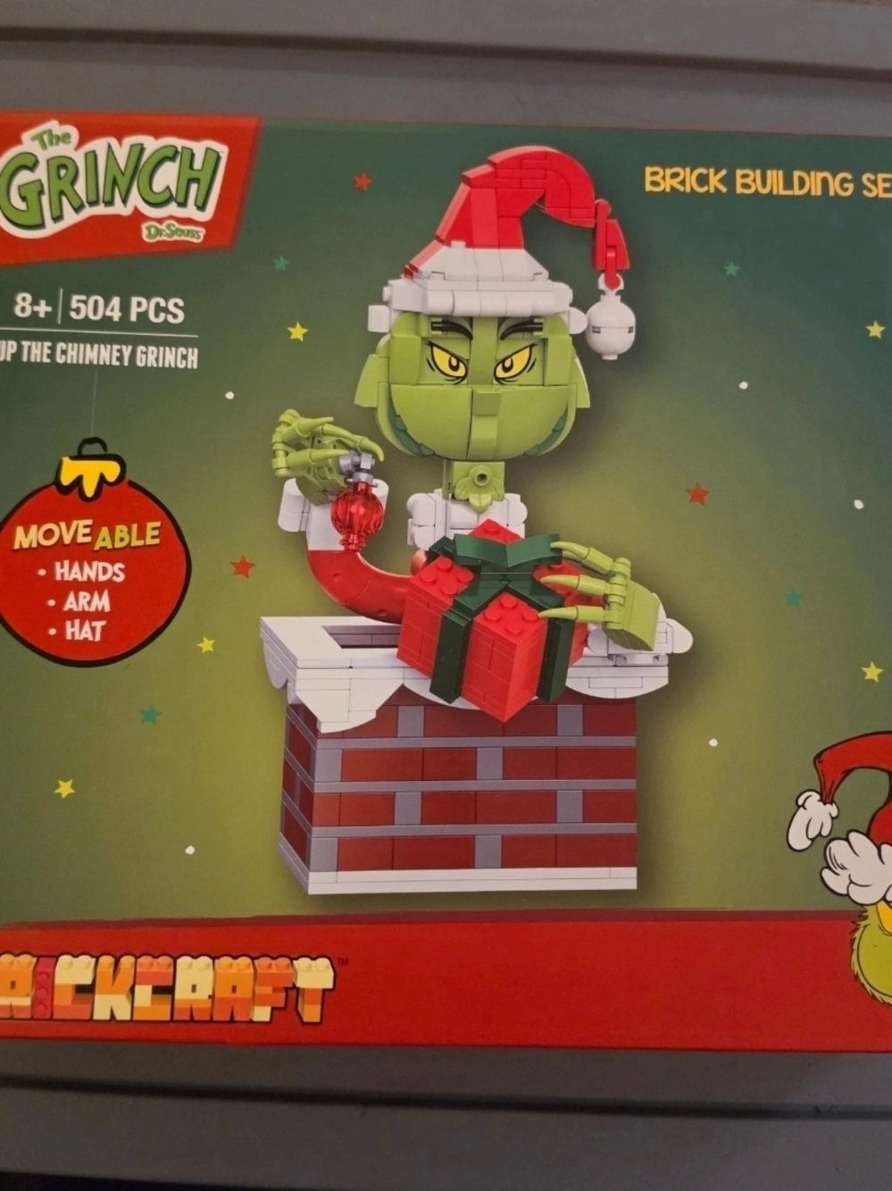 The Grinch Brick Building Set - Green Grinch with Red Gift (504 PCS)